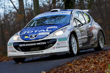 Christian Jensen, i sin Peugeot 207 S2000 med start nummer 2, lagde sig i front på første prøve og blev i front i det generelle klassement gennem hele løbet. Christian Jensen vandt generelt med 9,9 sekunder ned til numme 2.
(Foto: www.bjohansson.dk)